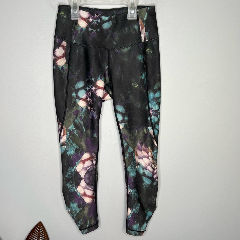 CALIA Black Floral Capri Crop Workout Leggings
